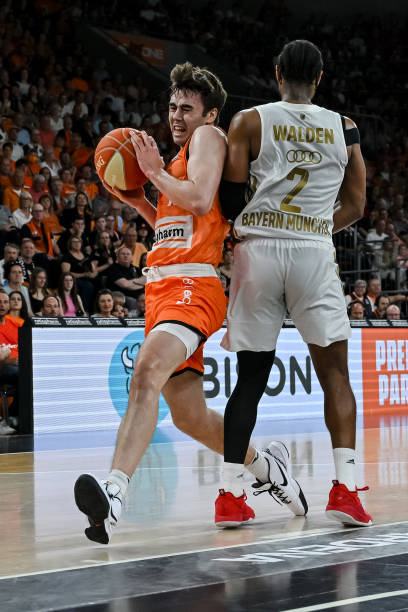 利用中场渗 利用中场渗